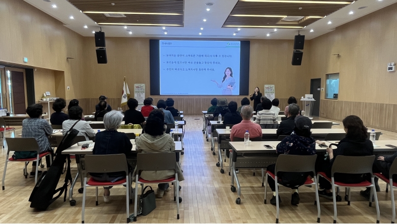 송도5동, 어르신 대상 ‘디지털·인공지능 교실’ 운영